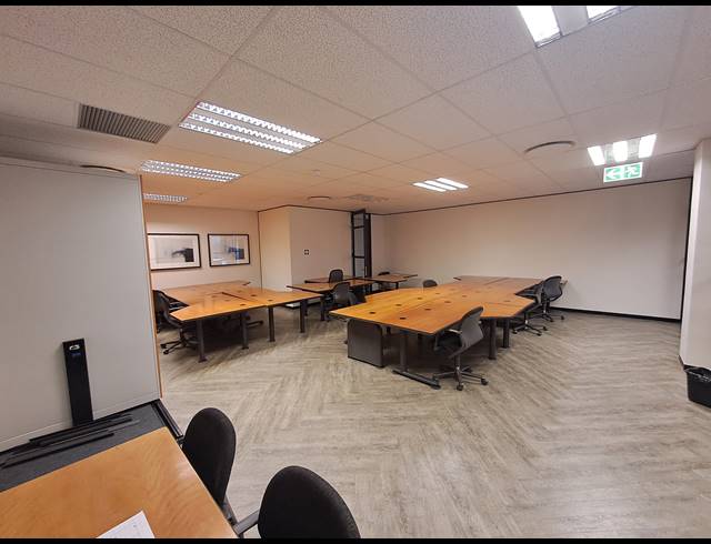 126M² OFFICE TO LET IN ILLOVO